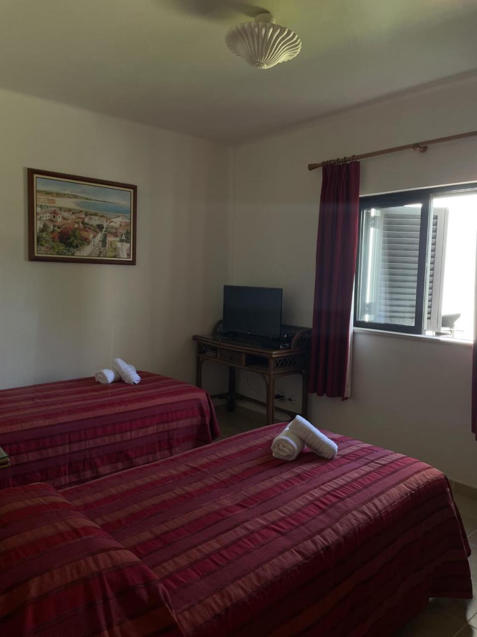 Apartamentos Santa Teresinha Алвор Экстерьер фото