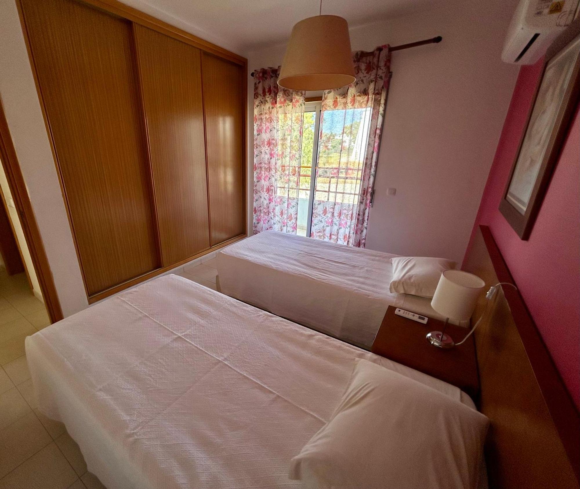 Apartamentos Santa Teresinha Алвор Экстерьер фото