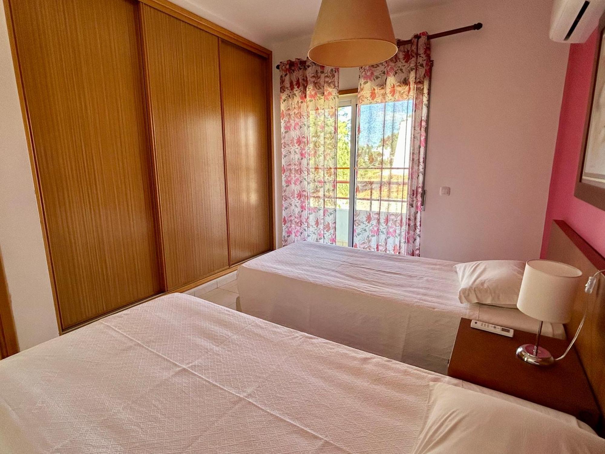 Apartamentos Santa Teresinha Алвор Экстерьер фото