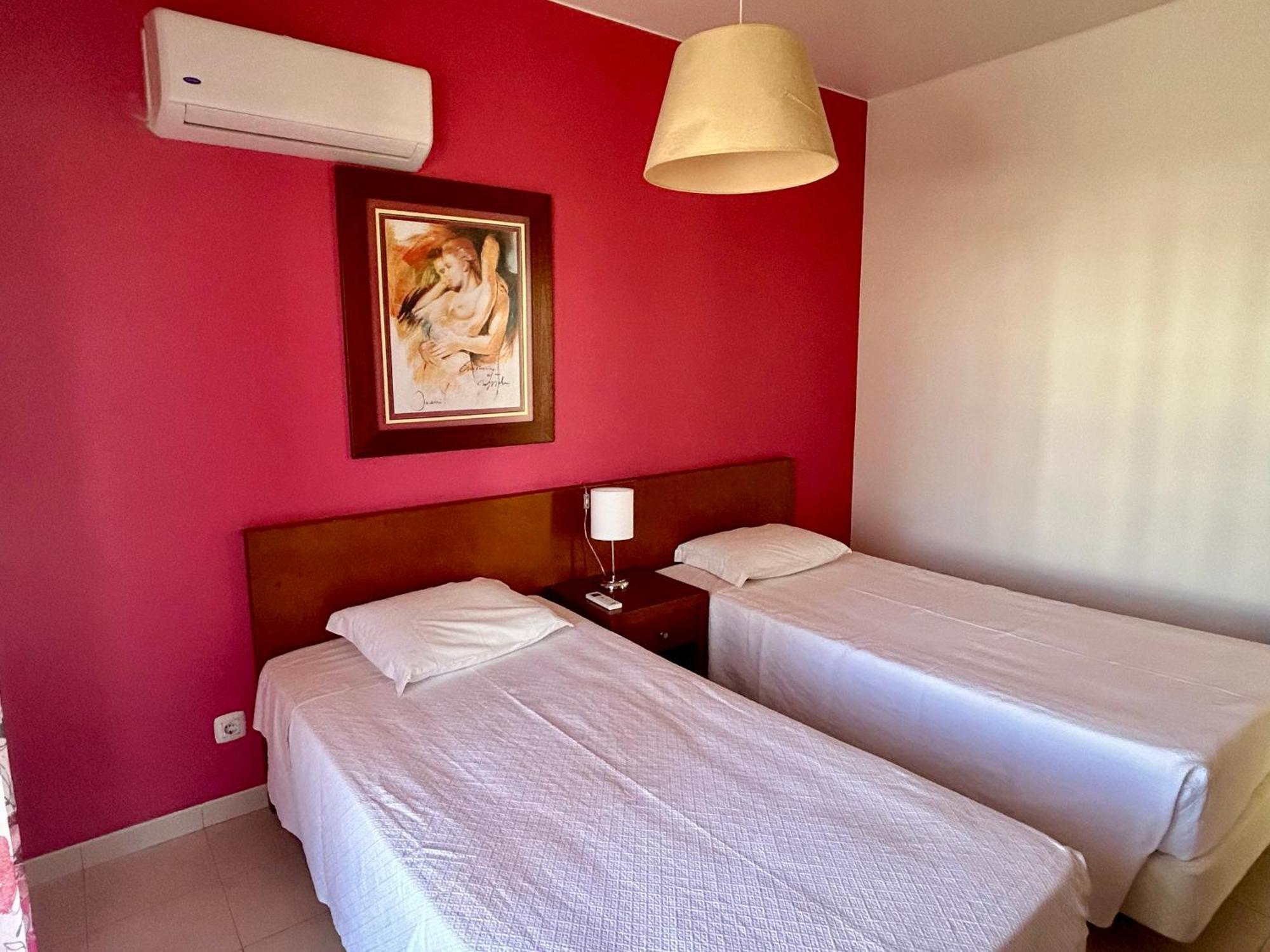 Apartamentos Santa Teresinha Алвор Экстерьер фото