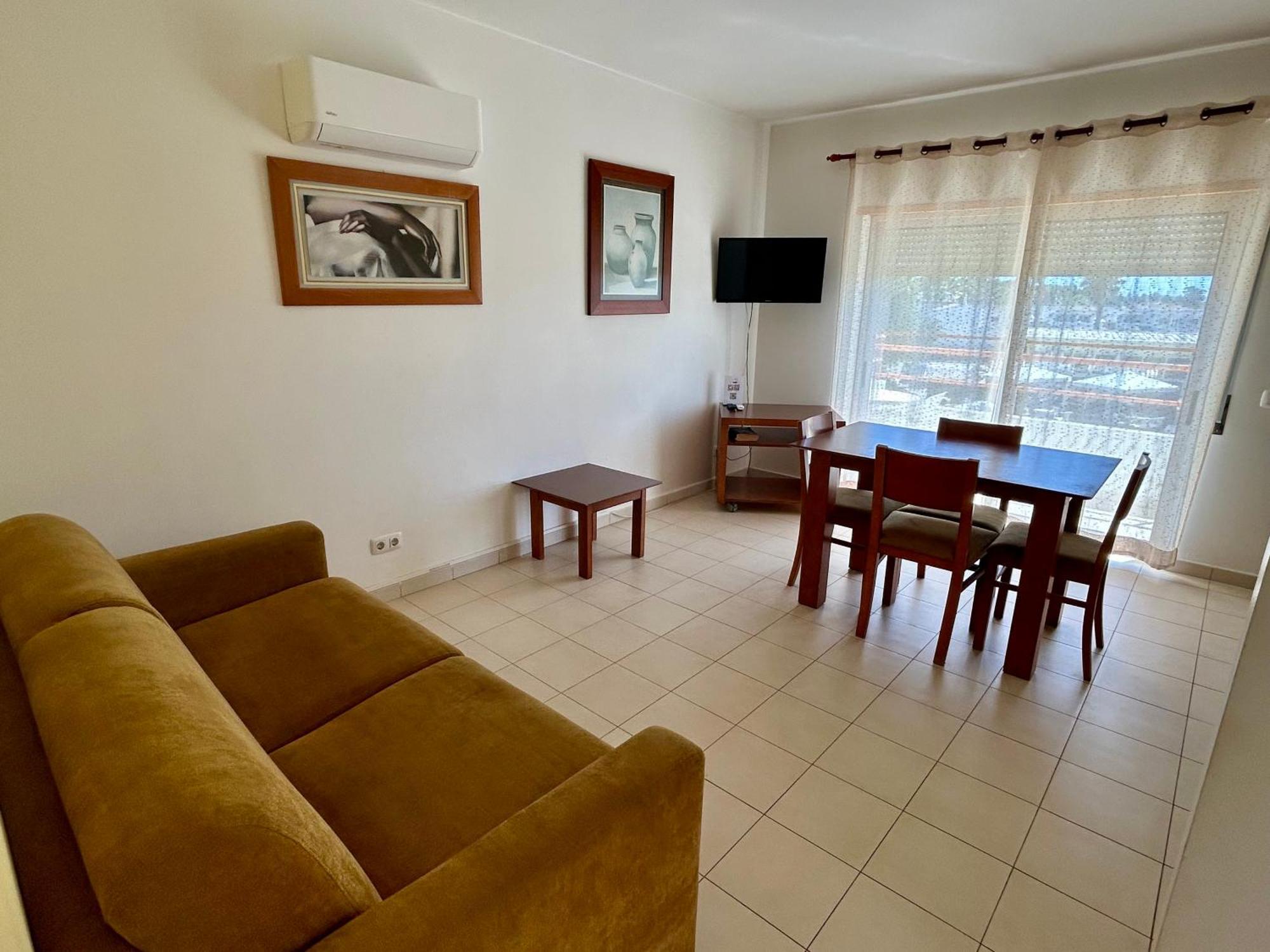 Apartamentos Santa Teresinha Алвор Экстерьер фото