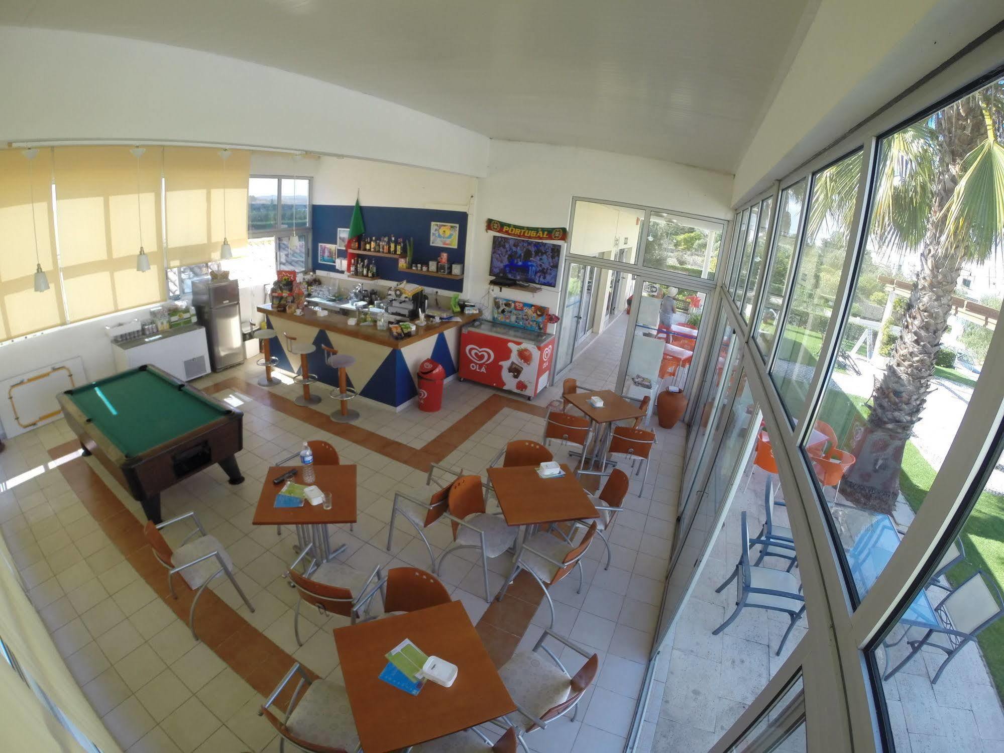 Apartamentos Santa Teresinha Алвор Экстерьер фото