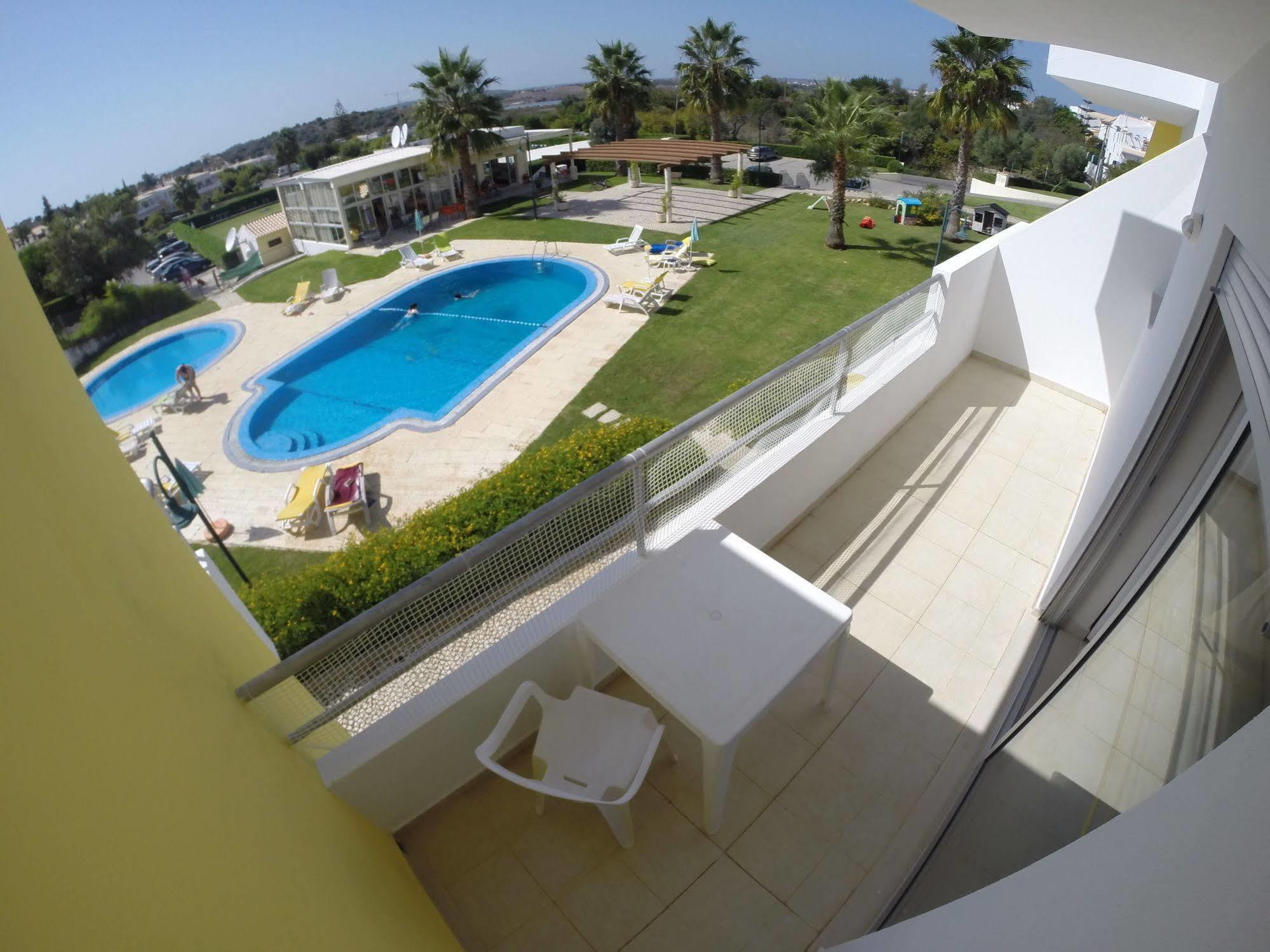 Apartamentos Santa Teresinha Алвор Экстерьер фото